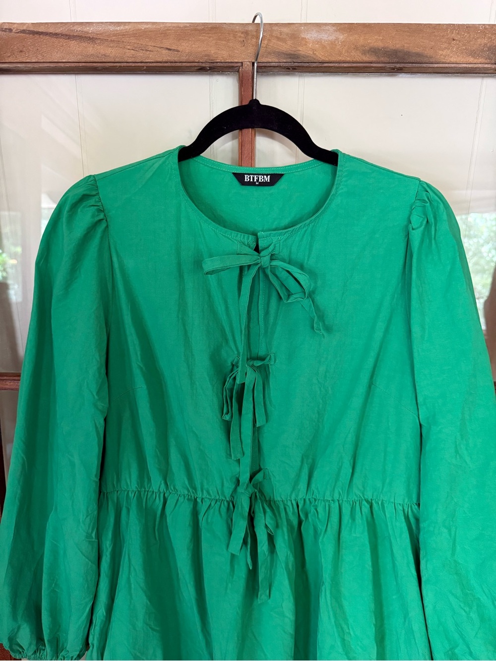 BTFBM Emerald Green Tie Front Mini Dress Size Medium Long Sleeve Flowy Boho - Picture 2 of 5
